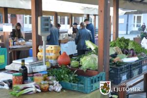 1. Božična tržnica na Glavnem trgu v Ljutomeru 7